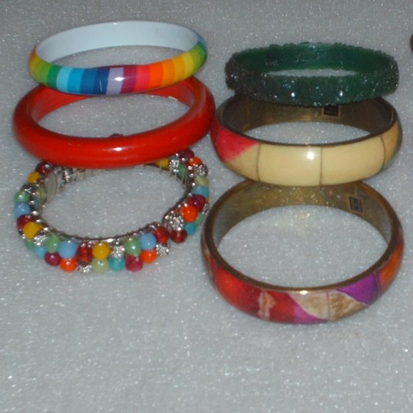 Bangle bracelets Jewelry Very Nice Lot Of Colorful Bangle Bracelets